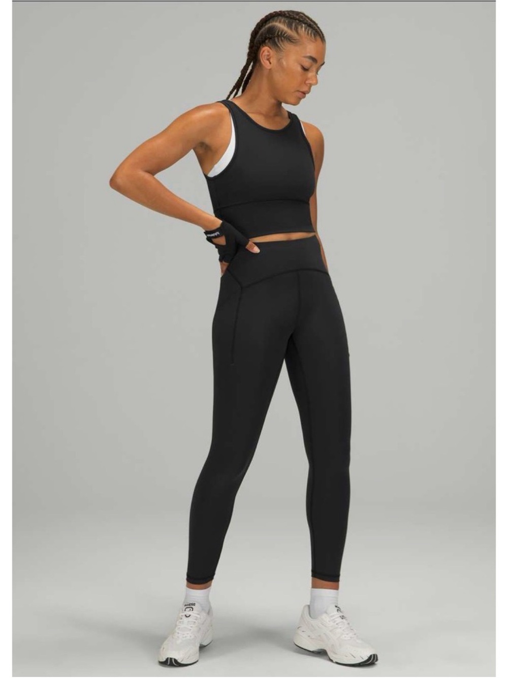 Lululemon Power Thru High Rise Tight 25"
Black 2